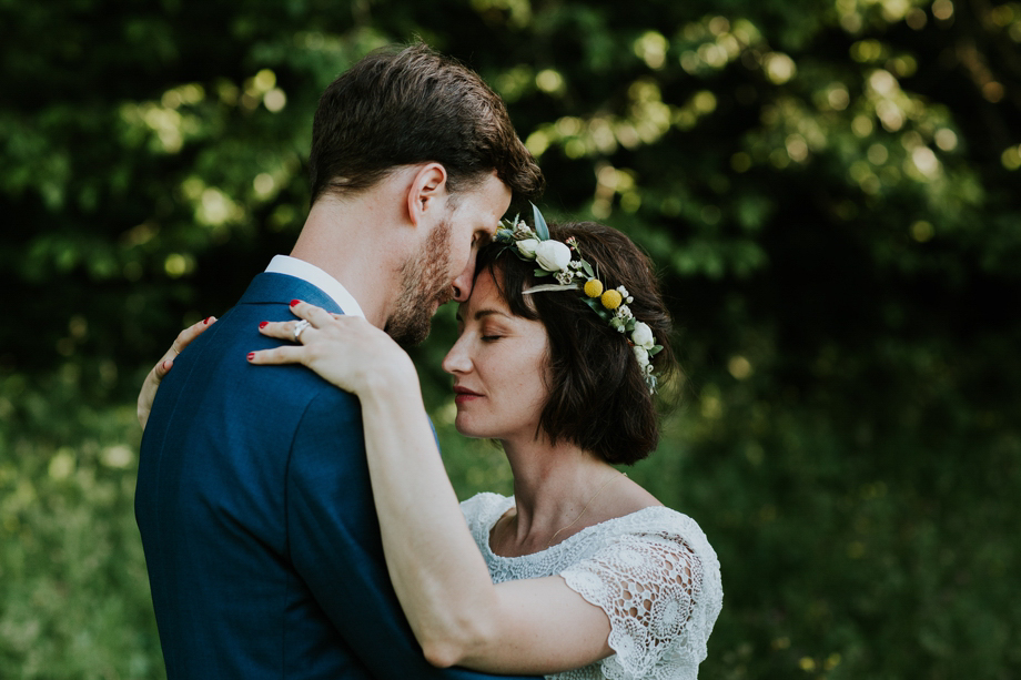 Mariage dans une grange au Morimont